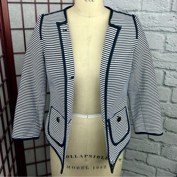 Black and White Stripe Suit Coat Business Jacket Ladies Work Talbots 2P Blazer - Picture 10 of 10